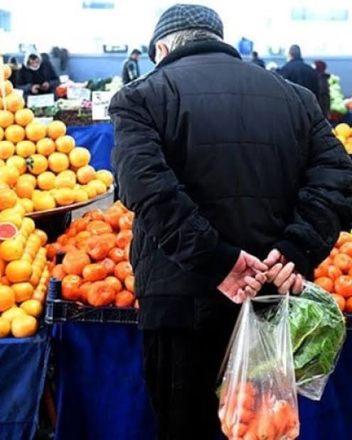 A&ccedil;lık sınırı 37 bin 203 lira, Yoksulluk sınırı ise 122 bin 217 TL oldu.